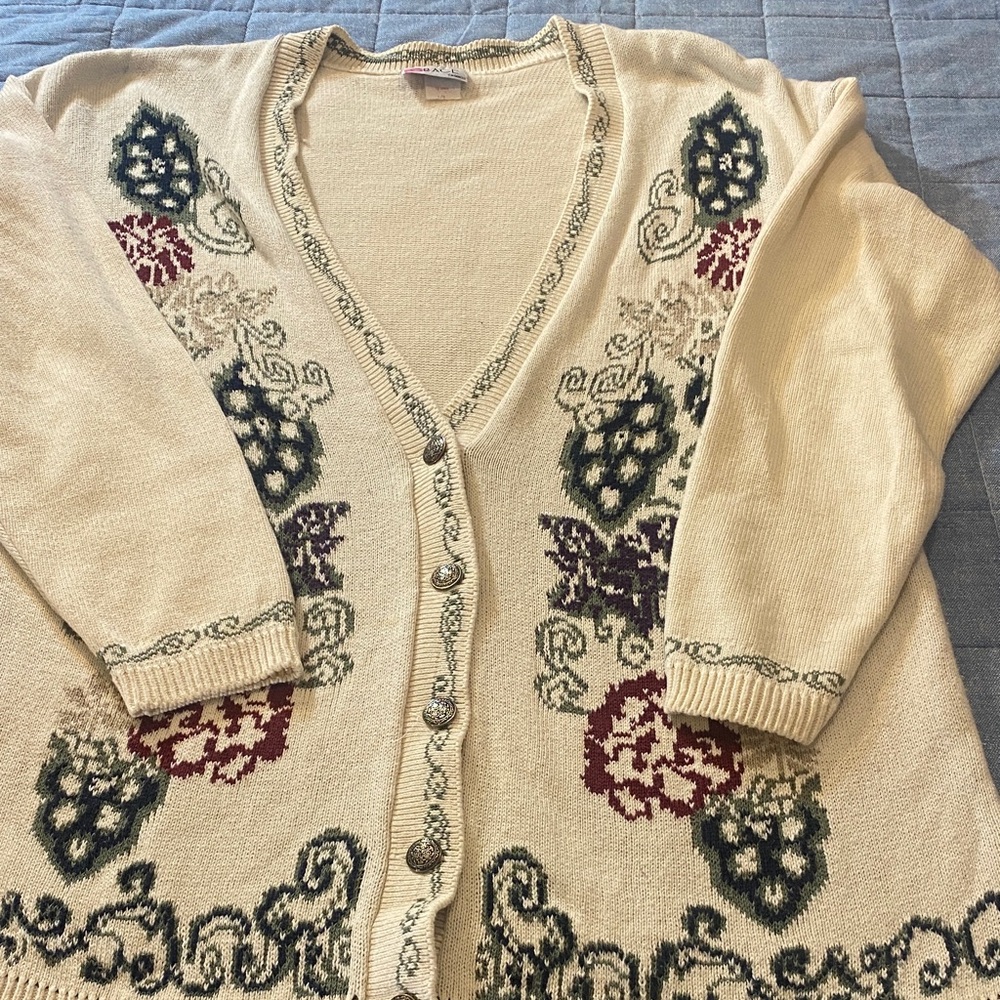 Vintage Grace Cream and Purple Floral Cardigan in Very Good Condition